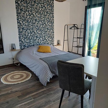 Studio A La Campagne, 5 Minutes De L'Autoroute Vieux-Manoir 外观 照片